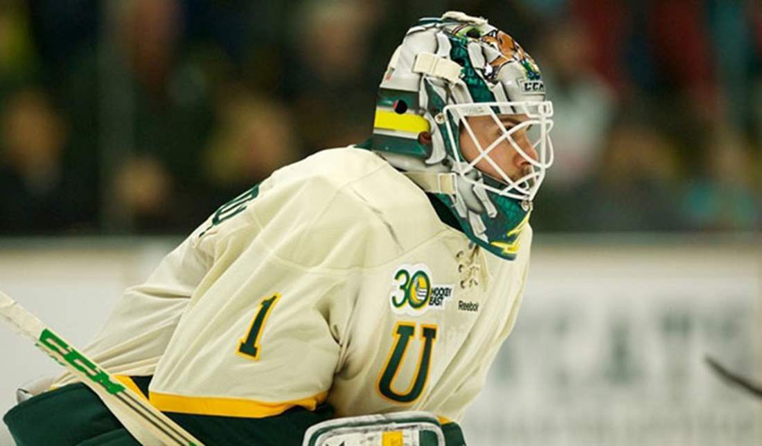 UVM Hockey player